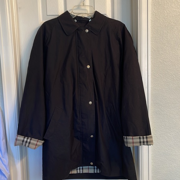 Burberry Black, Nova check trench coat with wool liner but no hood. - Picture 3 of 6